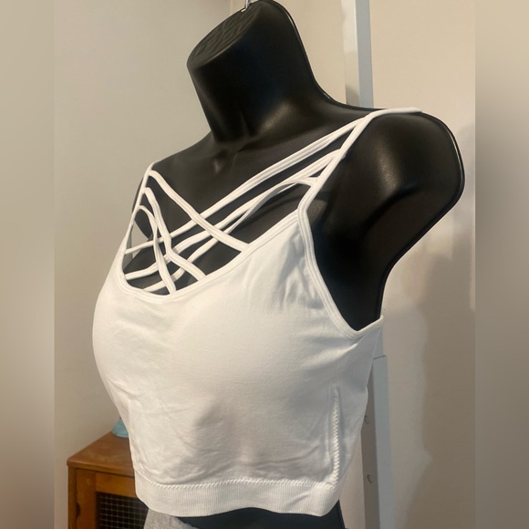 ➕ZENANA OUTFITTERS Lattice Bralette. Color: White - Picture 2 of 7